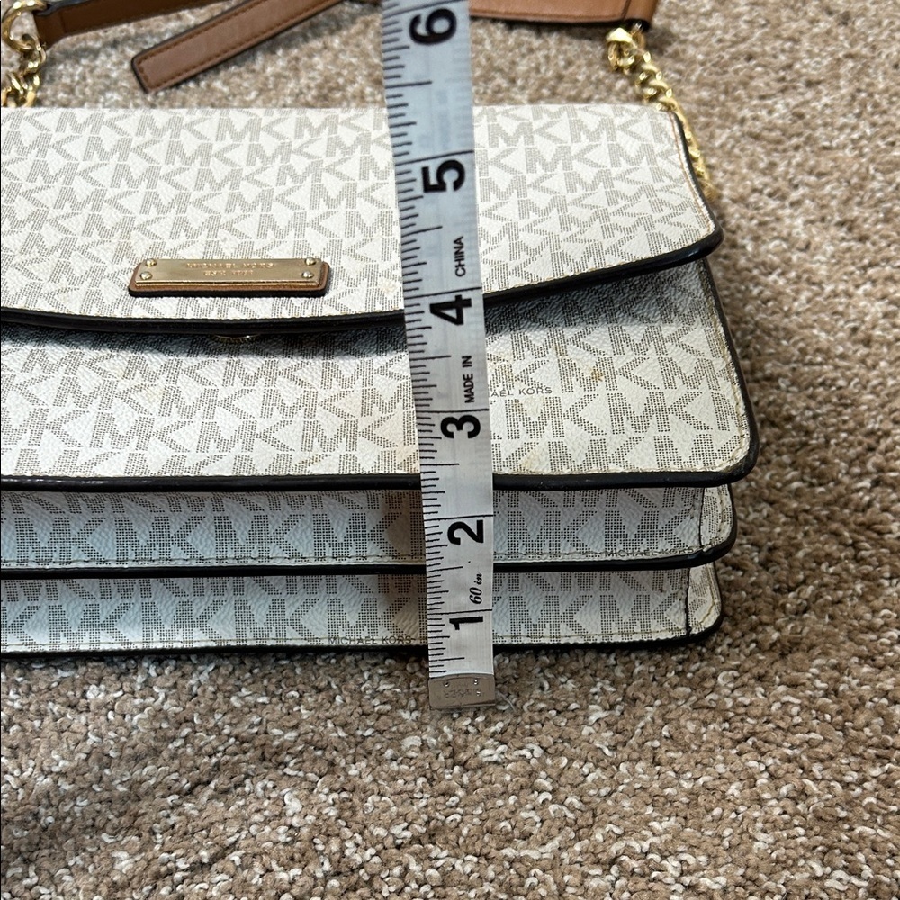 Michael Kors Cream and Tan Crossbody Bag with Gold Chain signature monogram - Picture 6 of 13
